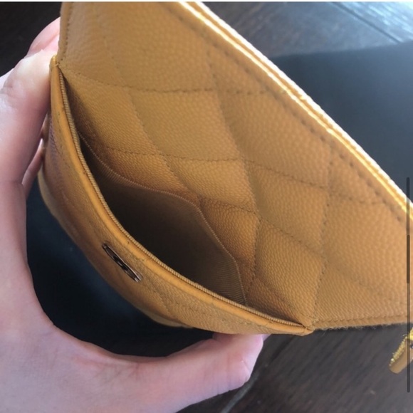 Classic Chanel phone case / pouch - Picture 4 of 16